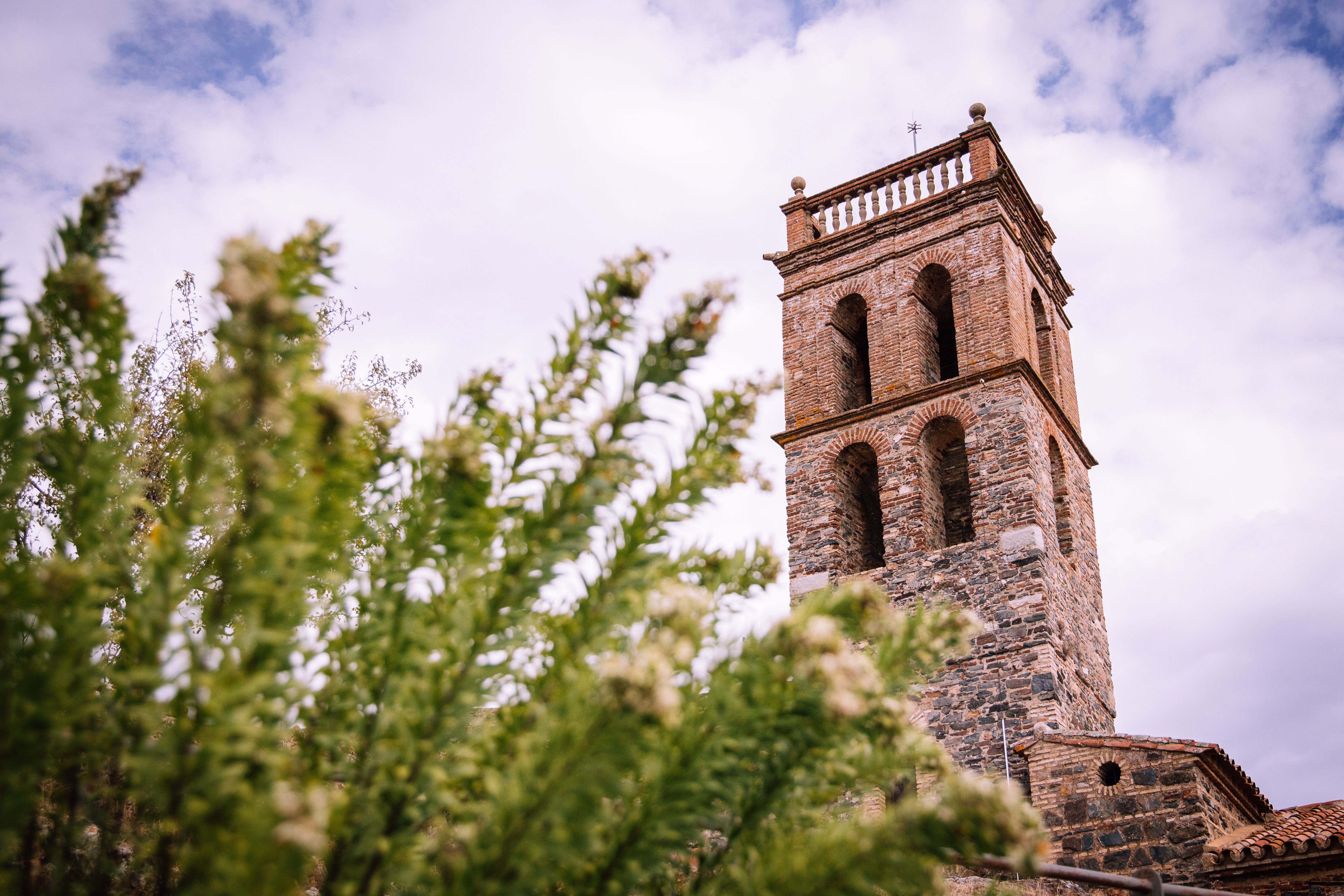 https://luzhotelalmonaster.com/noticia/fin-de-semana-romantico-en-la-sierra-de-huelva-descubre-la-escapada-perfecta/19